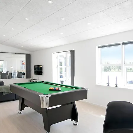 Awesome In Jerup With Kitchen Holiday home Bratten Strand