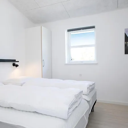 Awesome In Jerup With Kitchen 別荘 *